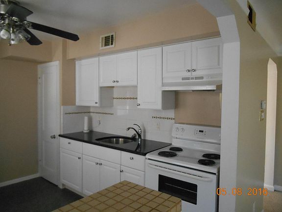 5th image of 22420 Revere St