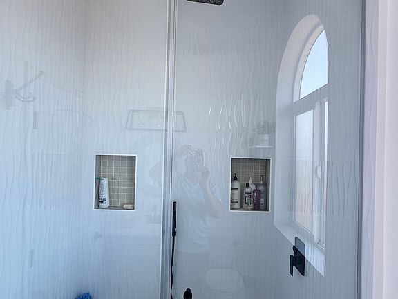 5th image of 530A W 35th St #A