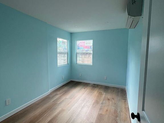 4th image of 1688 E Plymouth St