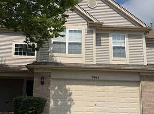 9965 Wakefield Ln, Huntley, IL 60142
