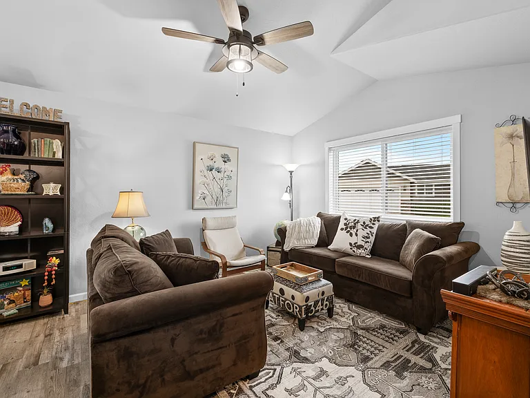 2527 SW Elmer Nelson Ln — Photo 4