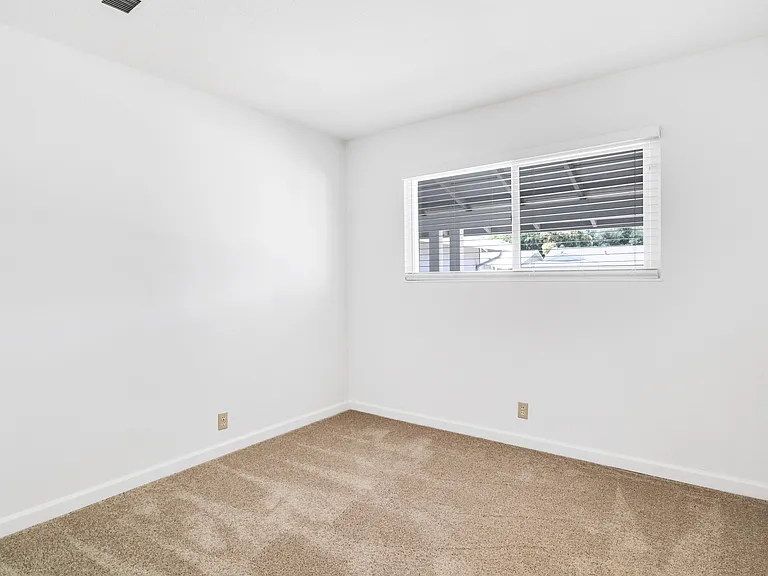 4483 Alex Dr — Photo 17