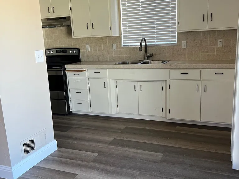 312 West St — Photo 8