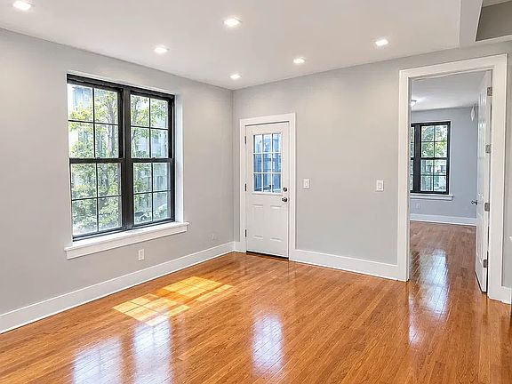 2nd image of 81 Carlton Ave APT 2
