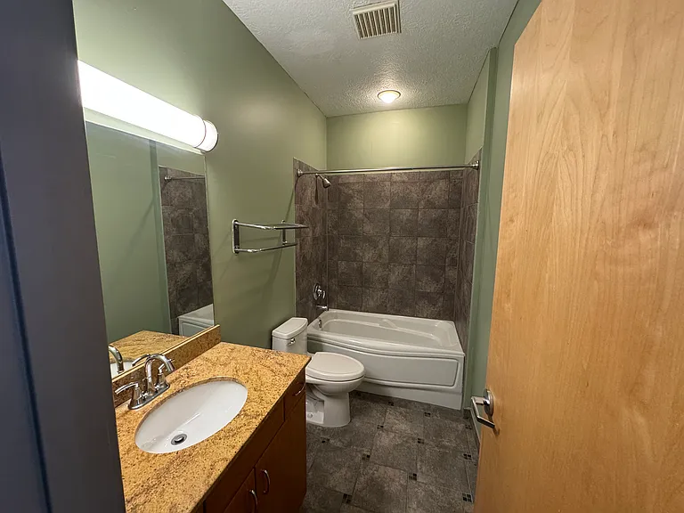 1104 Prospect Ave E #204 — Photo 5