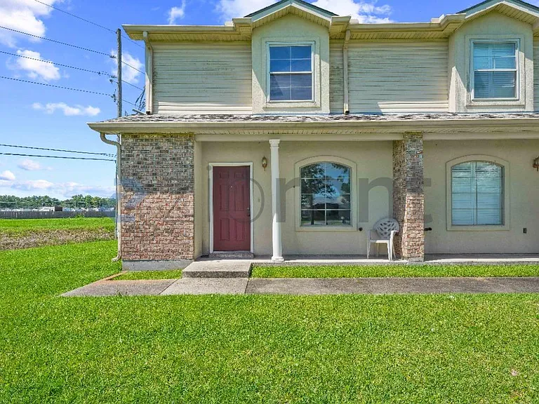 1418 Windsor St #1418 — Photo 1