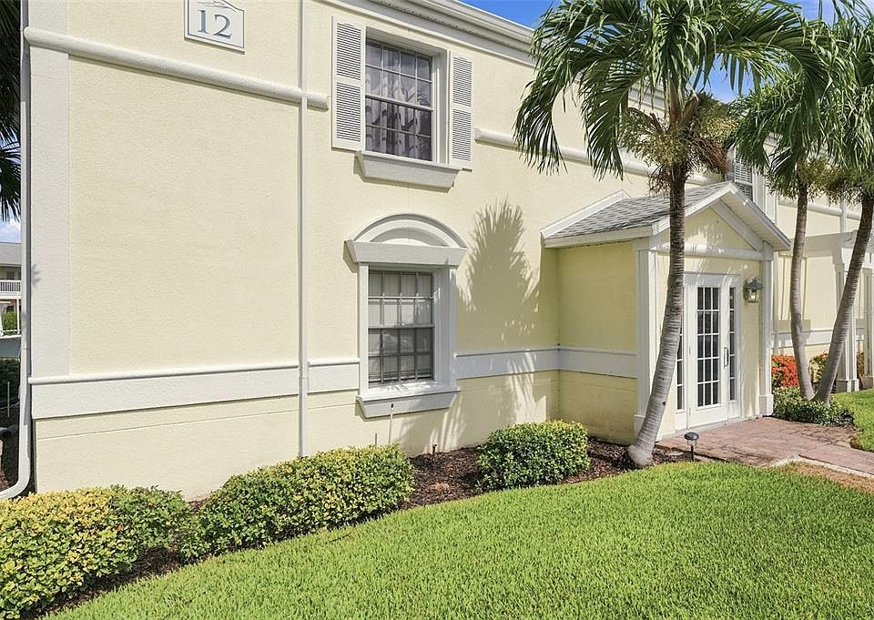 1st image of 4725 COQUINA KEY DRIVE SE #D