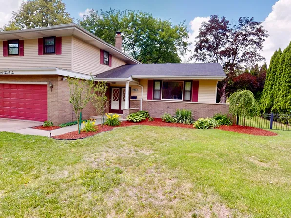 9206 White Oak Ave, Munster, IN 46321