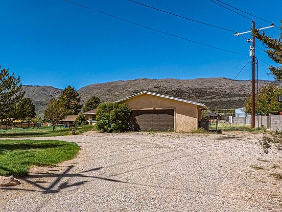 3rd image of 421 N Harmony Dr