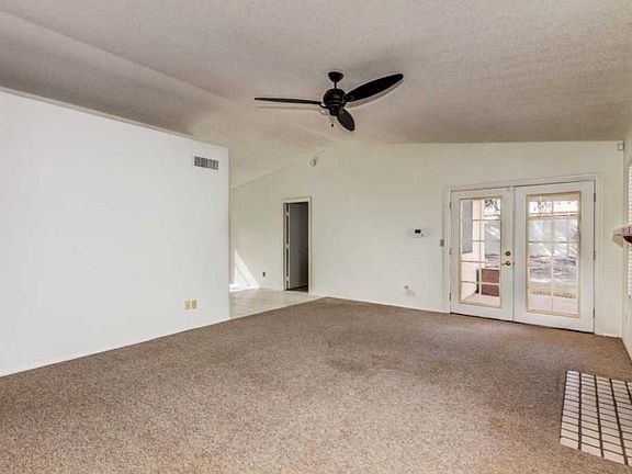 4th image of 4040 E Caballero St