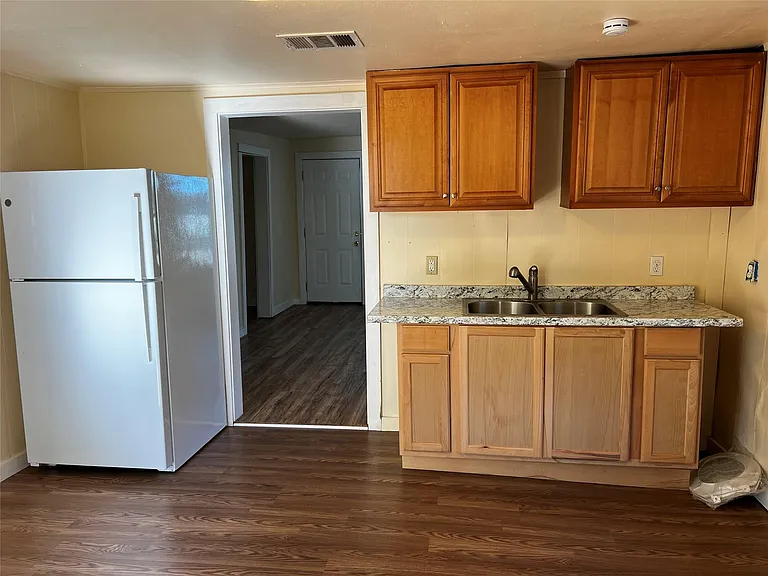 102 E Carrie Manor St — Photo 13