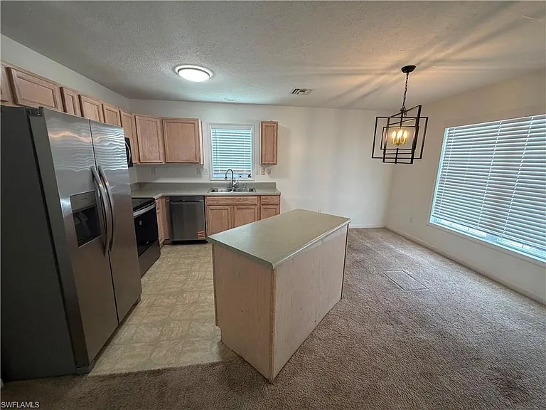 250 Leawood Cir — Photo 36