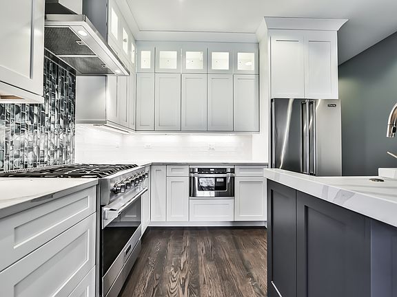 5th image of 3326 N Clifton Ave #2
