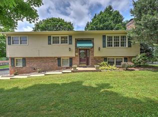 100 Hunter Hills Cir, Bristol, TN 37620