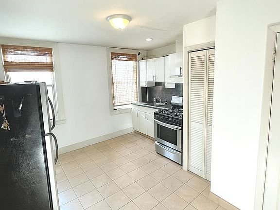 2nd image of 85 Laidlaw Ave #2