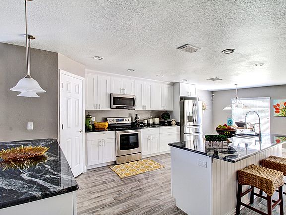 5th image of 8517 Tidal Bay Ln
