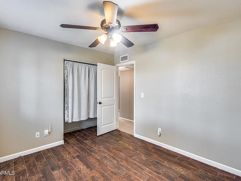 2933 W Muriel Dr — Photo 9