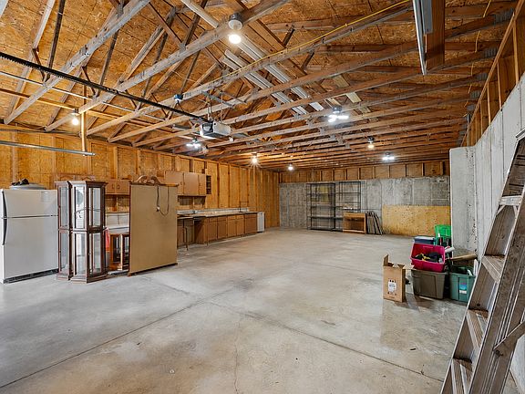 3rd image of 217 W High St