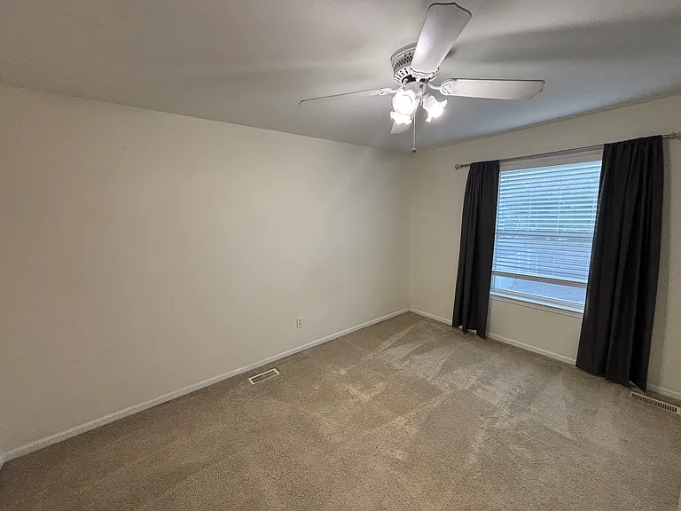 1493 E Forteen Mile Rd — Photo 13