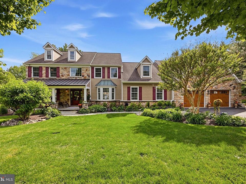 1st image of 400 Hagan Ct