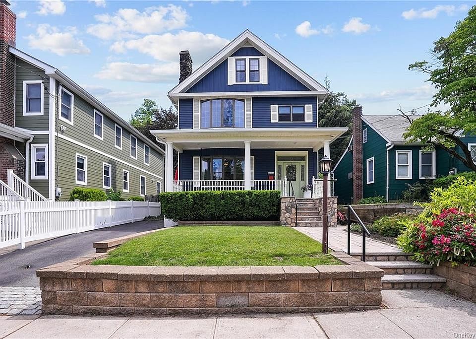 1st image of 138 Hastings Ave