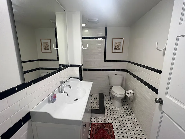 118 W Main St — Photo 10