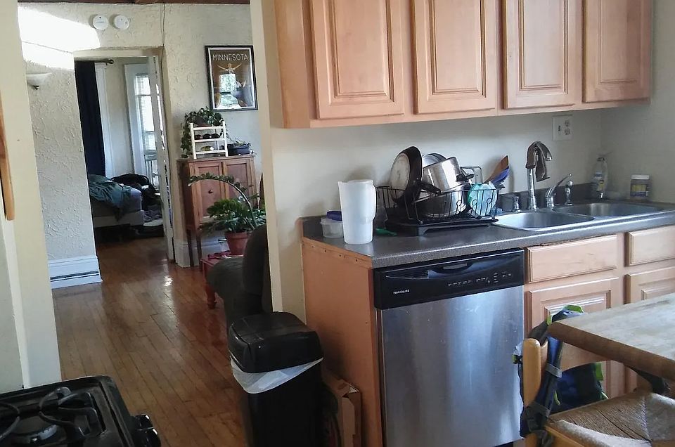 2nd image of 214 S Henry St #A