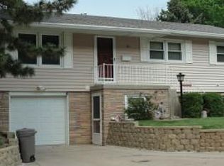 21 Lynnwood Dr, Council Bluffs, IA 51503