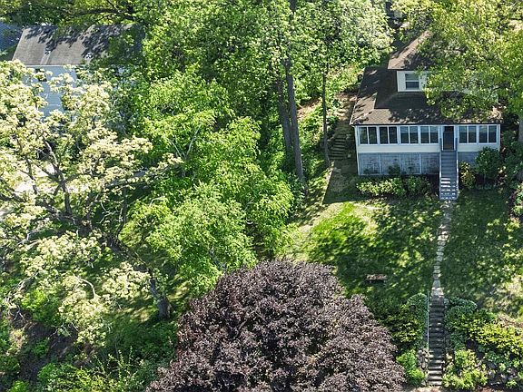 4th image of 5026 Lake Mendota Dr