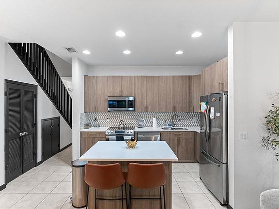 5th image of 2311 CARAVELLE CIRCLE