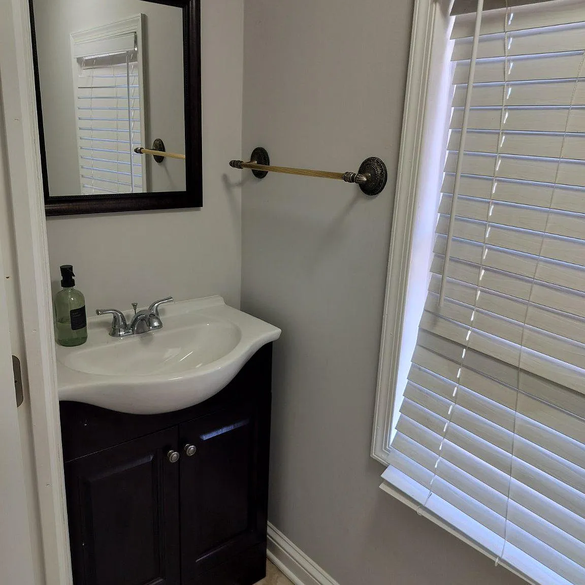 3 bed, 2.0 bath, 1412 sqft, $2,000 — Photo 4