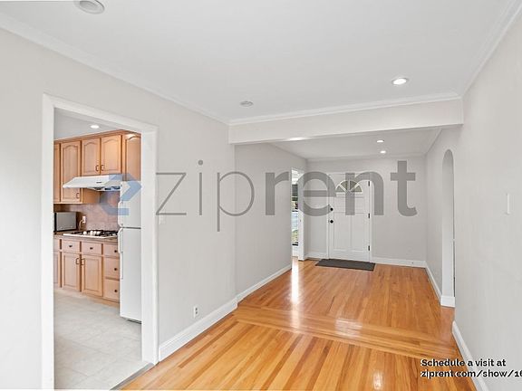 5th image of 1636 Jenevein Ave