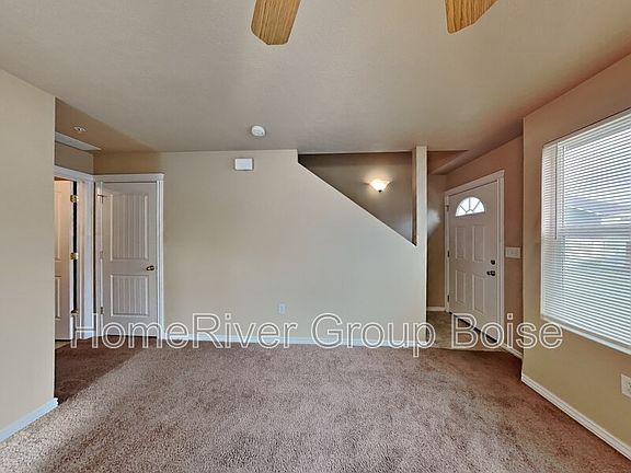 3rd image of 3912 Washington Ave APT 102