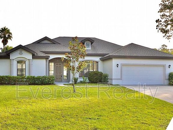 2nd image of 5 Breeze Hill Ln