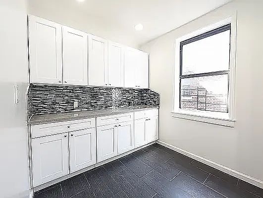 2nd image of 558 Parkside Ave APT C3