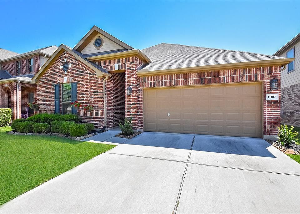 1st image of 11102 Avery Oaks Ln