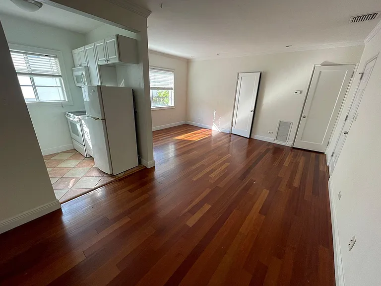 940 Jefferson Ave #12 — Photo 6