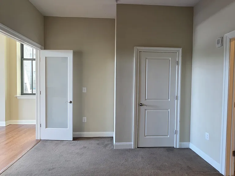 314-22 Walnut St #402 — Photo 18