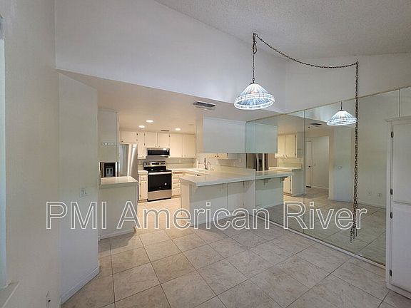 4th image of 6517 El Cabo Ct