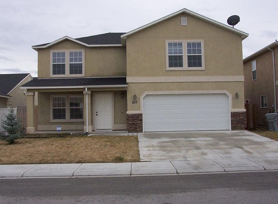 1st image of 207 Parkland Way