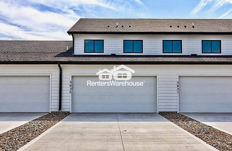 1st image of 3622 NE Kara Ln