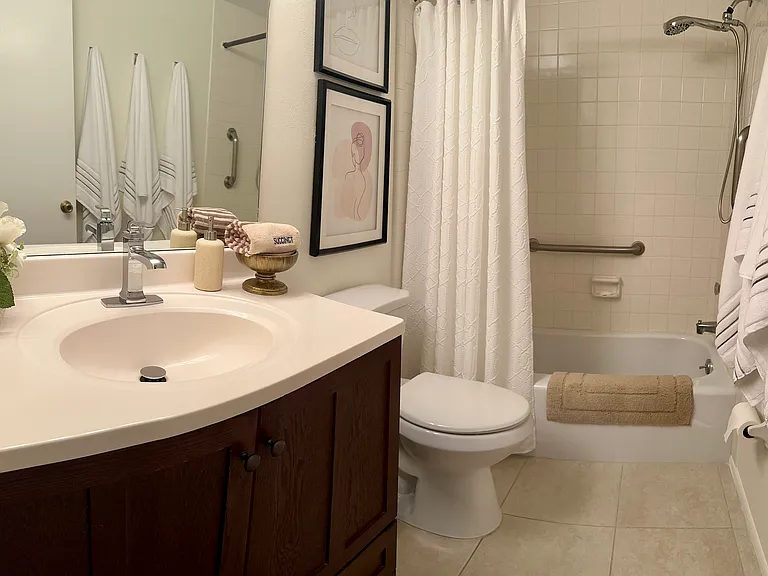 5435 Rattlesnake Hammock Rd #204E — Photo 15