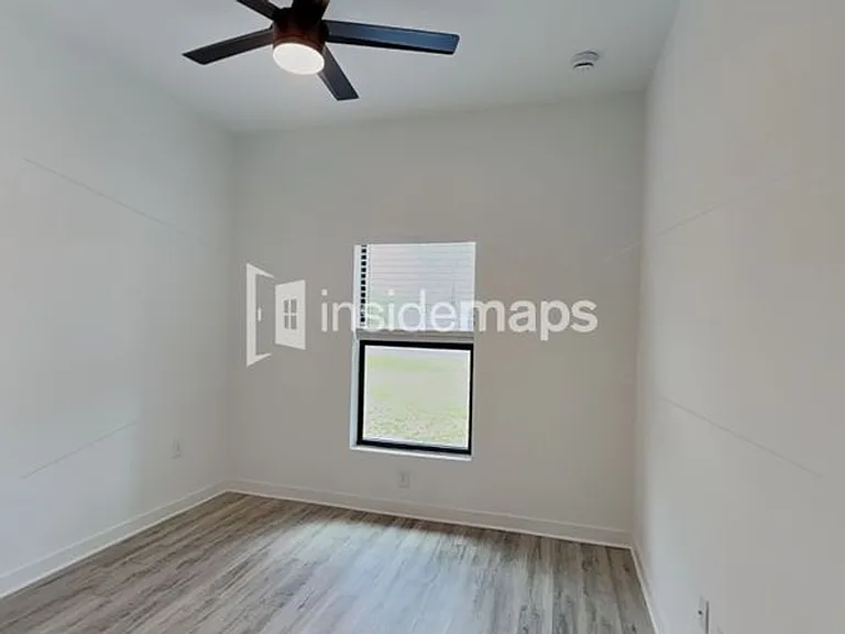 1133 Abrams Blvd — Photo 16