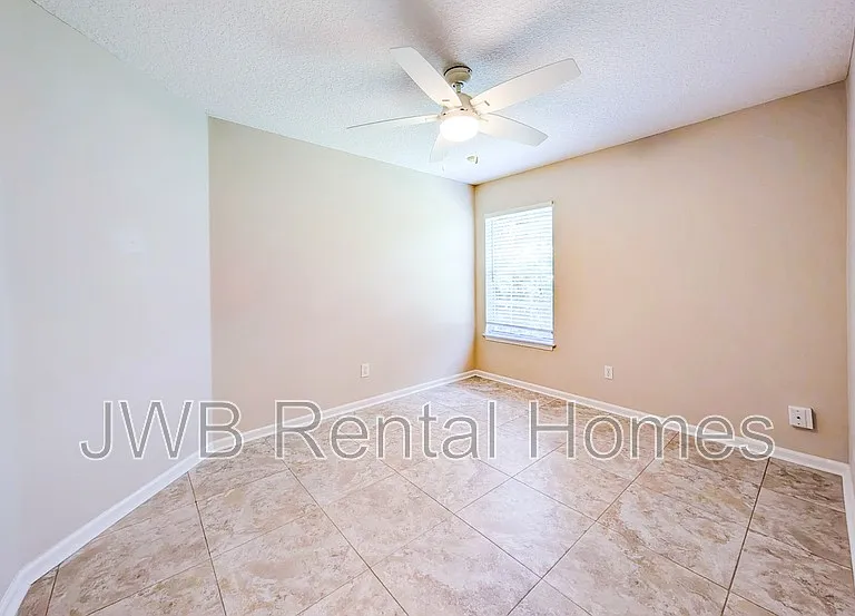 1672 Blue Heron Ln — Photo 11