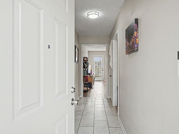 4th image of 3072 Woody Ln
