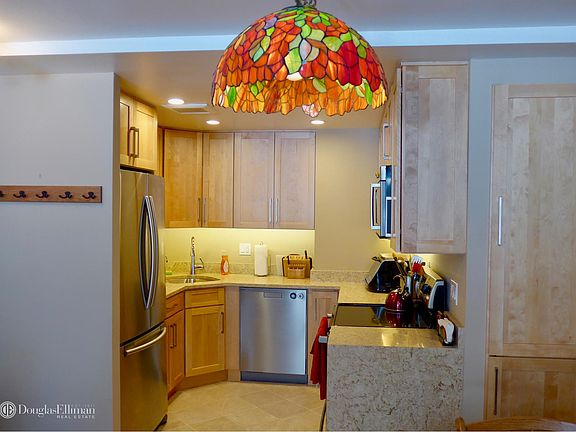 4th image of 450 W Broadway APT 1B