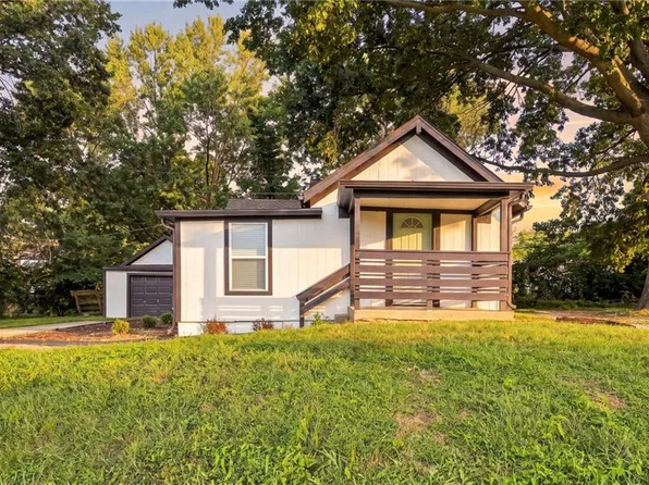 7126 Main St, Kansas City, MO 64114