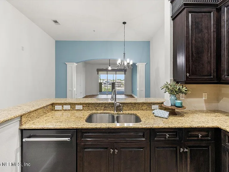 115 Riverview Bnd S #2145 — Photo 11