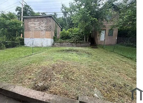 740 Middle Ave — Photo 12