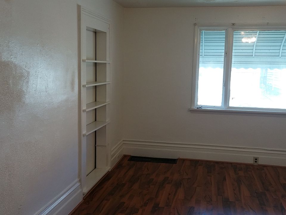 1st image of 713 Cedar St